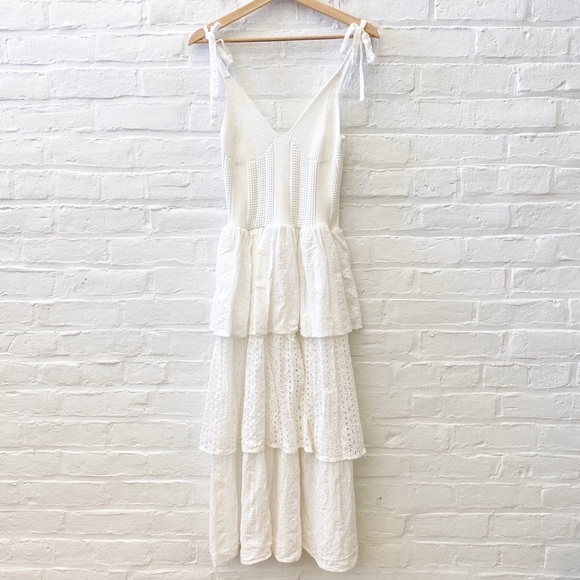 Tuckernuck Dresses & Skirts - Tuckernuck || En Saison Croix Tiered Midi Dress Crochet Eyelet Bows White Medium